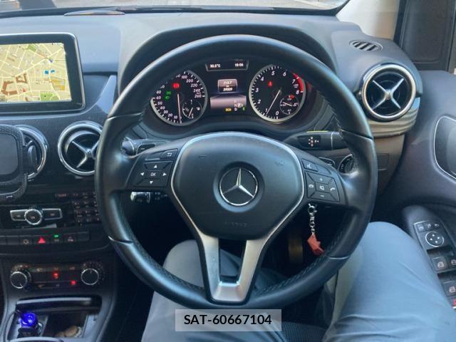 Mercedes Benz B-CLASS 2014-05 8413489-19