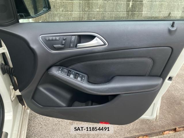 Mercedes Benz B-CLASS 2013-09 8562602-17