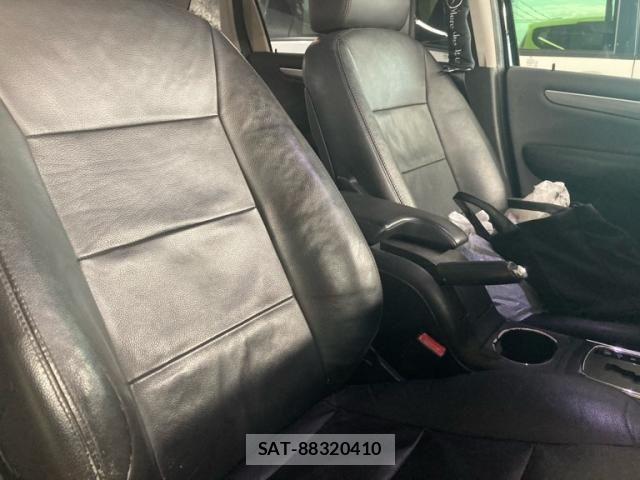 Mercedes Benz B-CLASS 2010-06 8562603-11