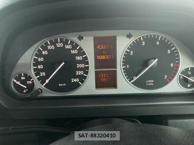 Mercedes Benz B-CLASS 2010-06 8562603-17