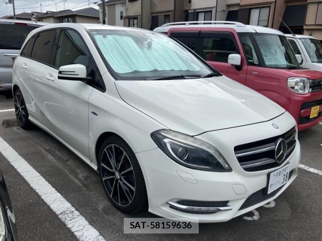 Mercedes Benz B-CLASS 2012-06 8627628-1