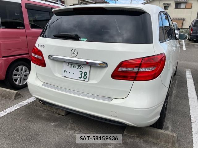 Mercedes Benz B-CLASS 2012-06 8627628-2