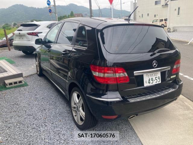 Mercedes Benz B-CLASS 2009-02 8627631-5
