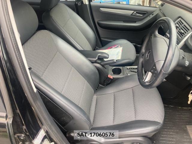 Mercedes Benz B-CLASS 2009-02 8627631-7