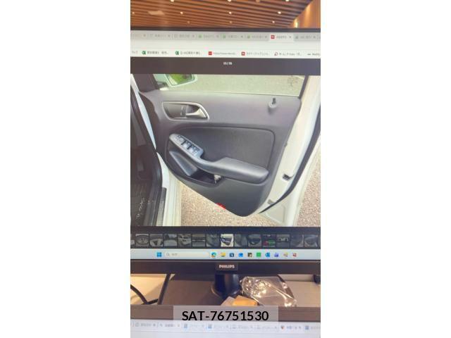 Mercedes Benz B-CLASS 2014-03 8660142-9
