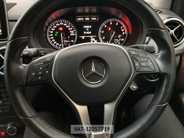 Mercedes Benz B-CLASS 2013-07 8743770-13