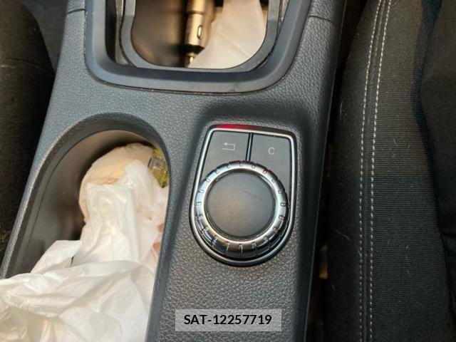 Mercedes Benz B-CLASS 2013-07 8743770-21