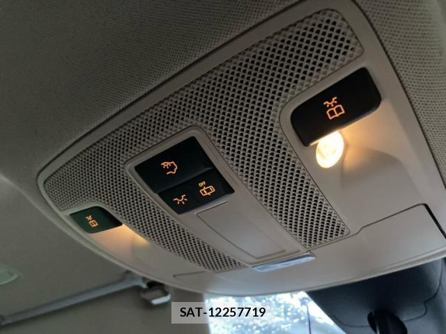 Mercedes Benz B-CLASS 2013-07 8743770-23