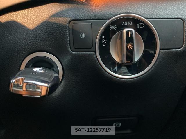 Mercedes Benz B-CLASS 2013-07 8743770-24
