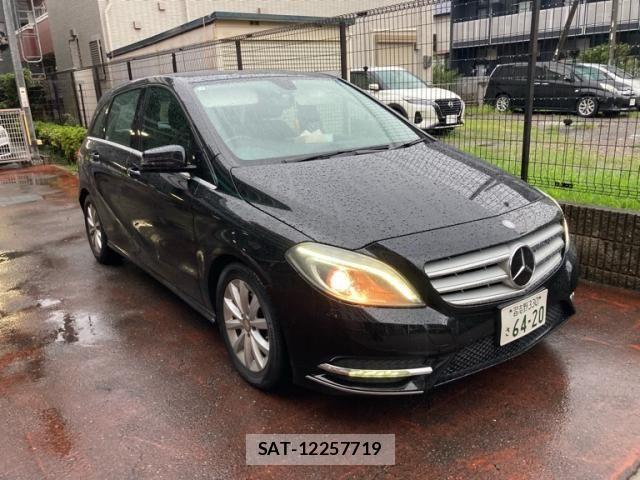 Mercedes Benz B-CLASS 2013-07 8743770-2
