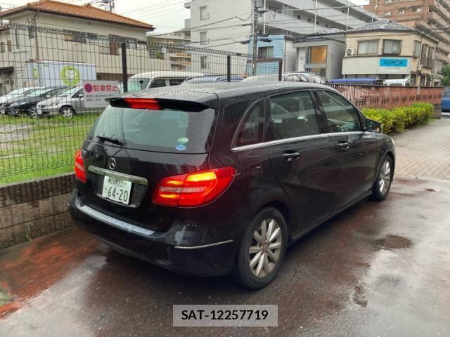 Mercedes Benz B-CLASS 2013-07 8743770-3