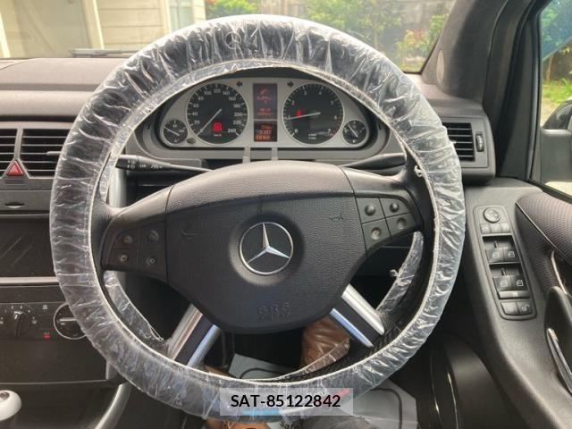 Mercedes Benz B-CLASS 2008-11 8743771-22