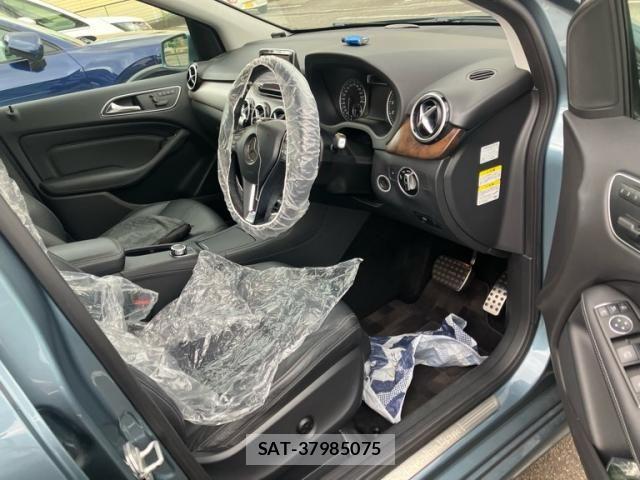 Mercedes Benz B-CLASS 2013-03 8796599-10