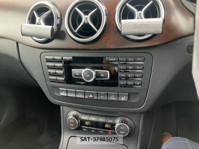 Mercedes Benz B-CLASS 2013-03 8796599-18