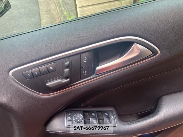 Mercedes Benz B-CLASS 2012-09 8830209-16