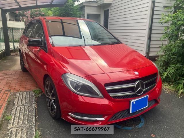 Mercedes Benz B-CLASS 2012-09 8830209-1