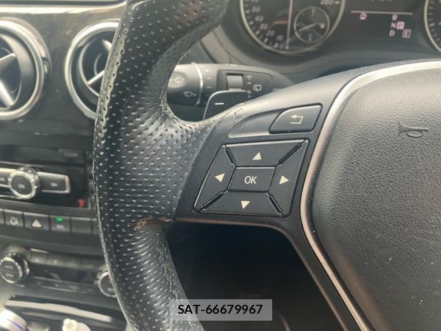 Mercedes Benz B-CLASS 2012-09 8830209-20