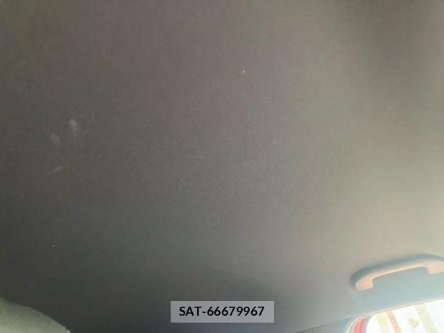 Mercedes Benz B-CLASS 2012-09 8830209-24