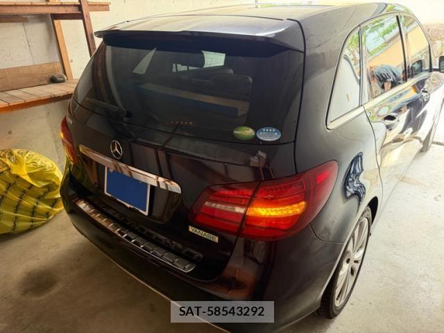 Mercedes Benz B-CLASS 2017-10 8830208-2