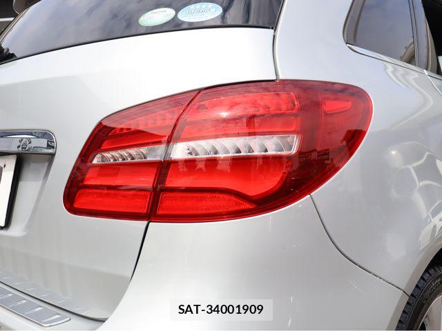 Mercedes Benz B-CLASS 2018-01 8871413-23