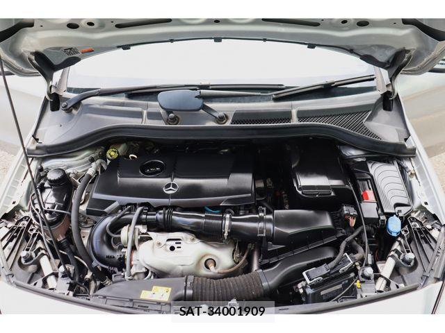 Mercedes Benz B-CLASS 2018-01 8871413-26