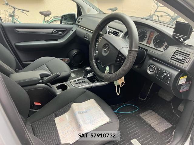 Mercedes Benz B-CLASS 2010-06 8880693-10