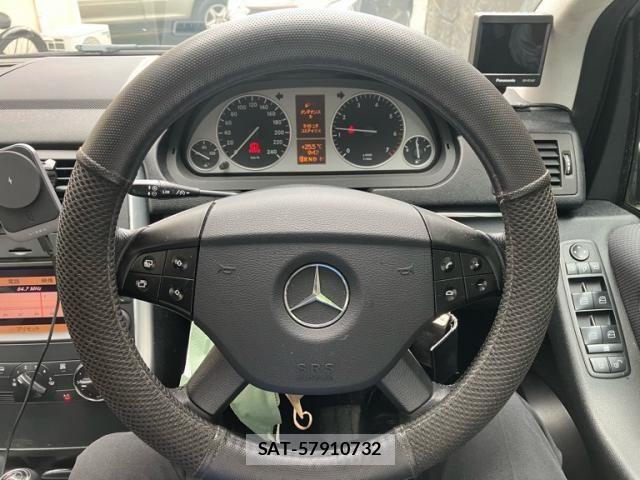 Mercedes Benz B-CLASS 2010-06 8880693-15
