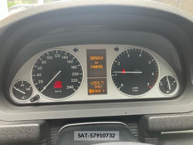 Mercedes Benz B-CLASS 2010-06 8880693-18