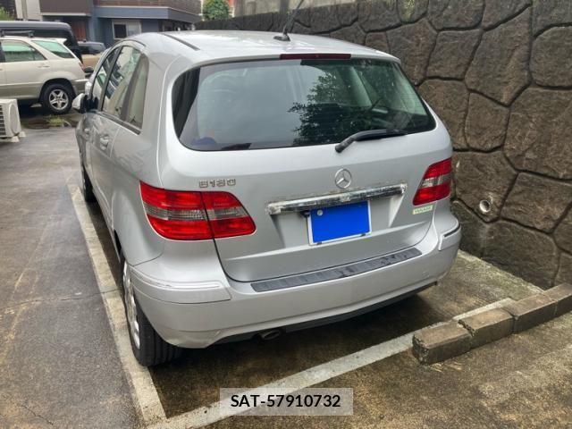Mercedes Benz B-CLASS 2010-06 8880693-1