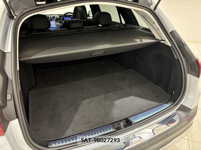Mercedes Benz C-CLASS 2023-07 7617946-19
