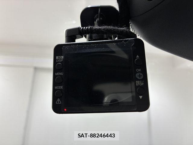 Mercedes Benz C-CLASS 2023-08 7617950-10