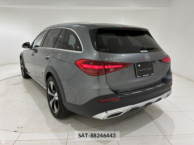 Mercedes Benz C-CLASS 2023-08 7617950-2