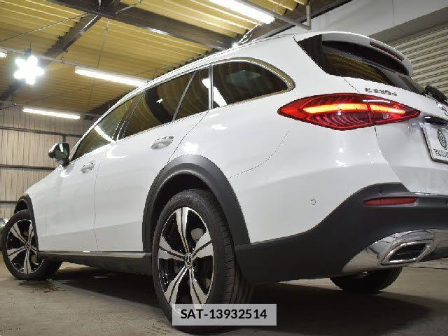 Mercedes Benz C-CLASS 2022-02 7725457-23