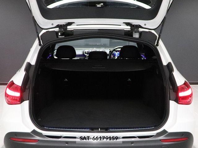 Mercedes Benz C-CLASS 2025-11 7979897-15