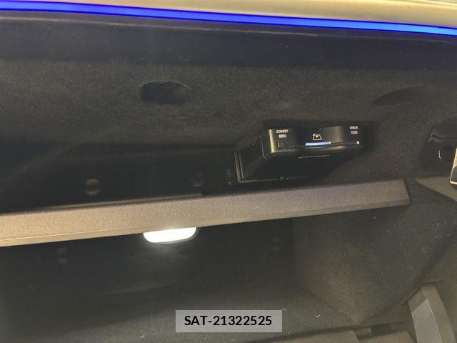 Mercedes Benz C-CLASS 2022-01 8208616-8