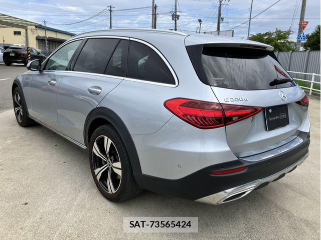 Mercedes Benz C-CLASS 2023-03 8413491-2