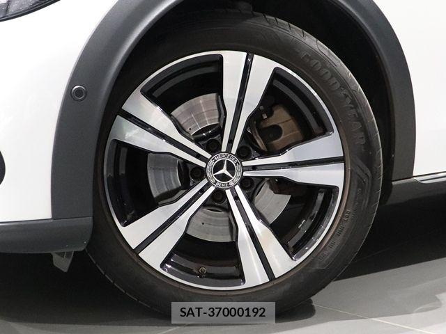 Mercedes Benz C-CLASS 2023-07 8562606-3