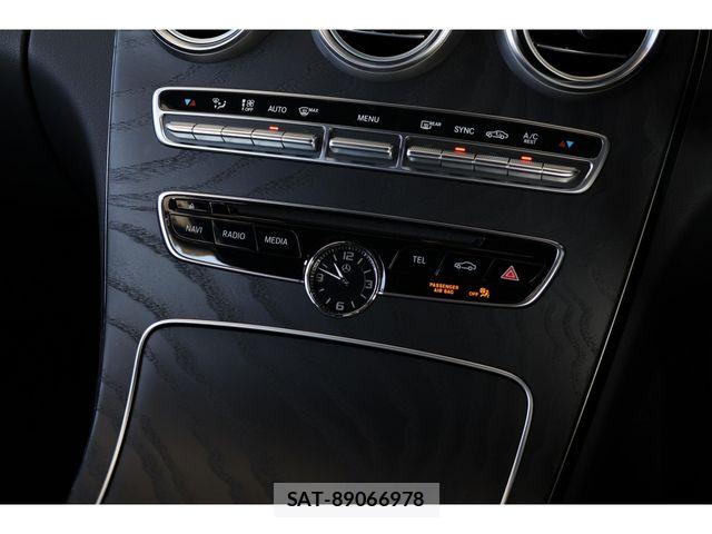 Mercedes Benz C-CLASS 2018-02 8208618-18