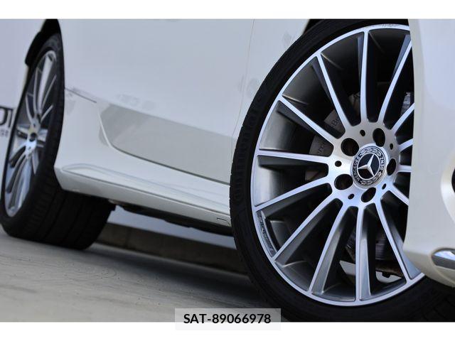 Mercedes Benz C-CLASS 2018-02 8208618-8