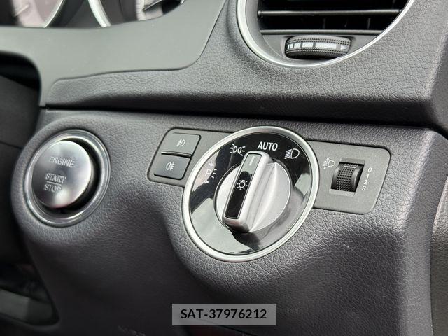 Mercedes Benz C-CLASS 2012-02 6672437-18