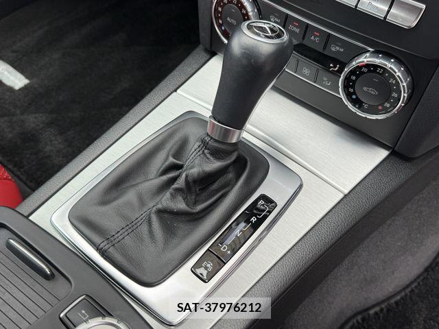 Mercedes Benz C-CLASS 2012-02 6672437-27