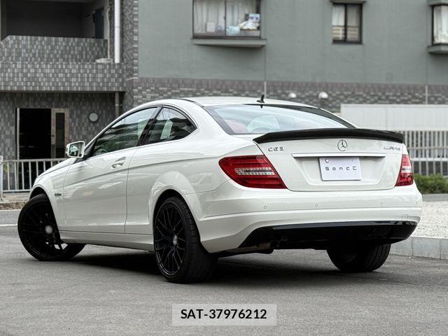 Mercedes Benz C-CLASS 2012-02 6672437-2