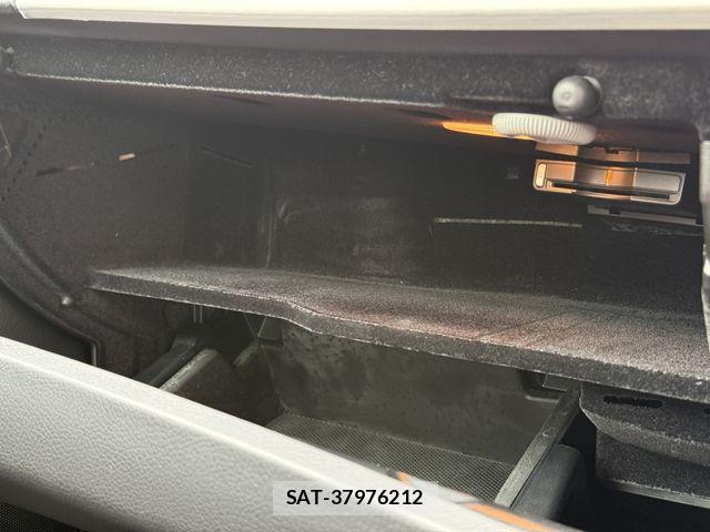 Mercedes Benz C-CLASS 2012-02 6672437-29