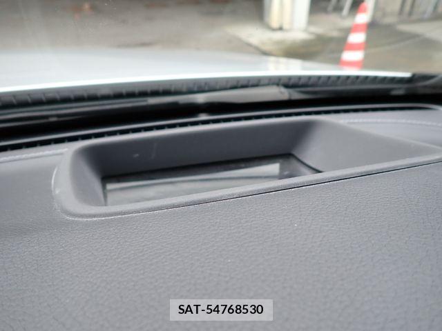 Mercedes Benz C-CLASS 2016-06 8780972-19