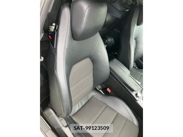Mercedes Benz C-CLASS 2012-02 8880694-11