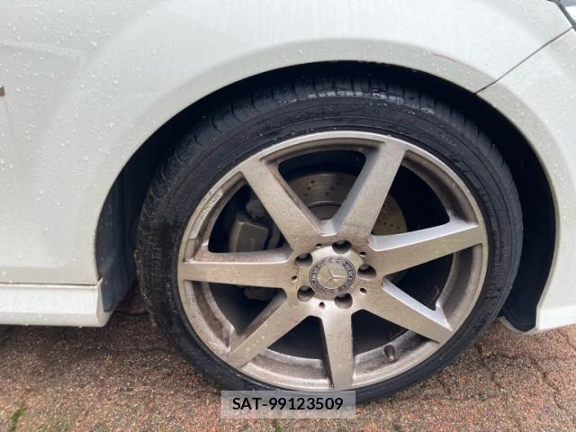 Mercedes Benz C-CLASS 2012-02 8880694-7