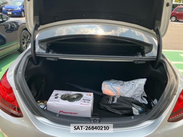 Mercedes Benz C-CLASS 2019-04 1237032-9