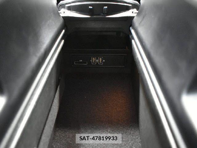 Mercedes Benz C-CLASS 2017-11 1473435-14