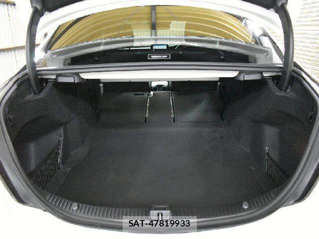 Mercedes Benz C-CLASS 2017-11 1473435-20