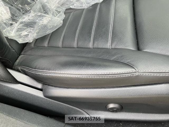 Mercedes Benz C-CLASS 2016-03 2669768-10